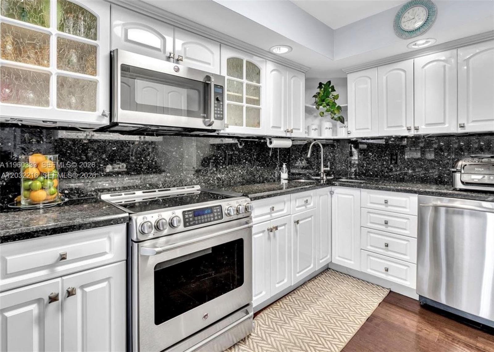 6423 Collins Ave 409 photo 7
