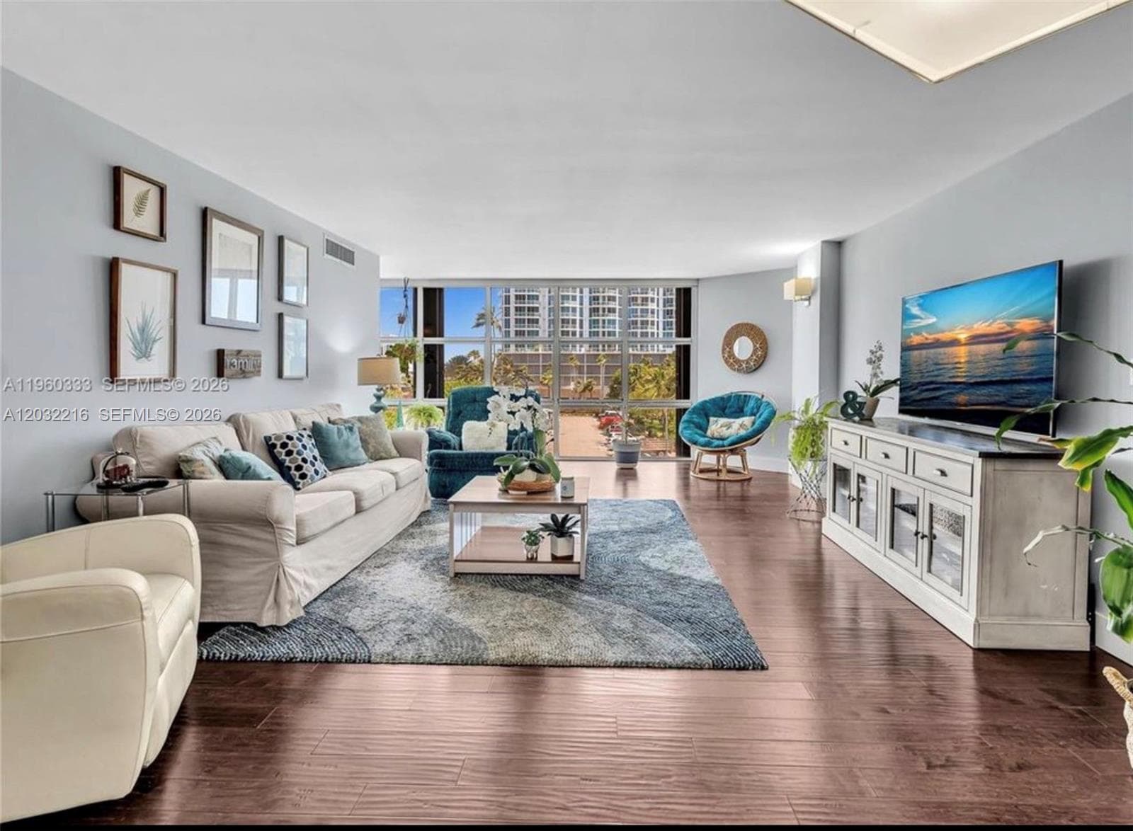 6423 Collins Ave 409 photo 1