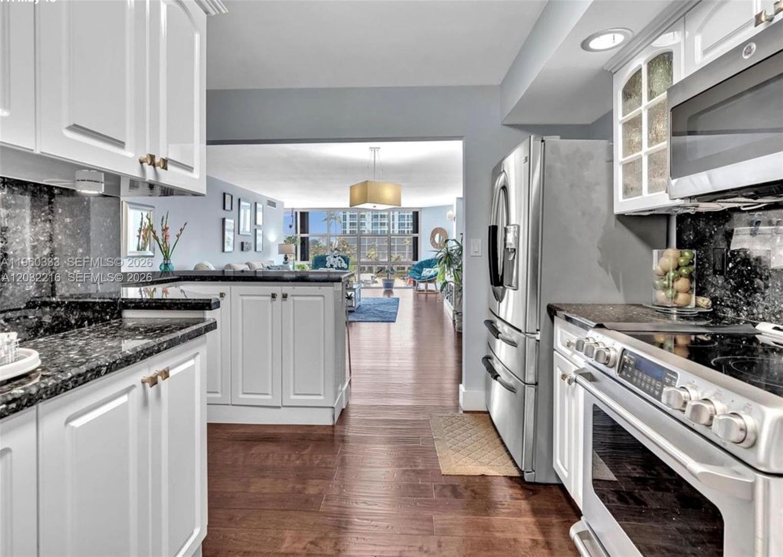 6423 Collins Ave 409 photo 10