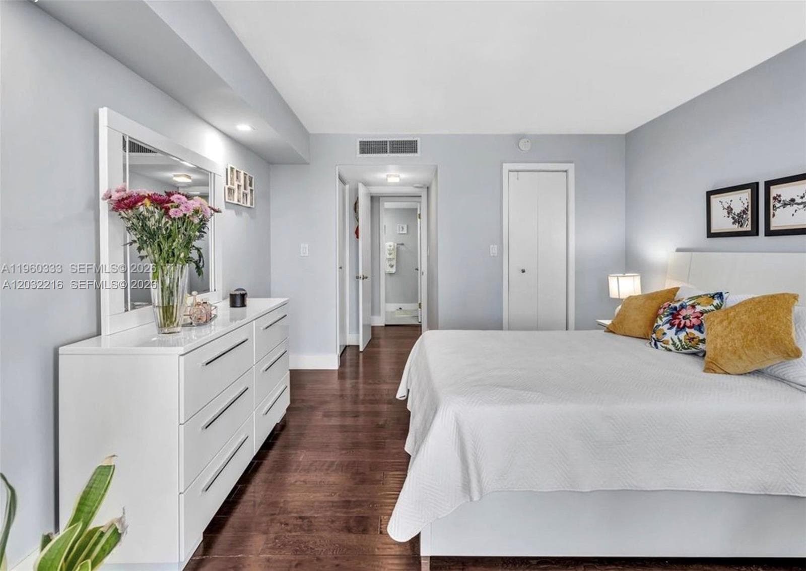 6423 Collins Ave 409 photo 25