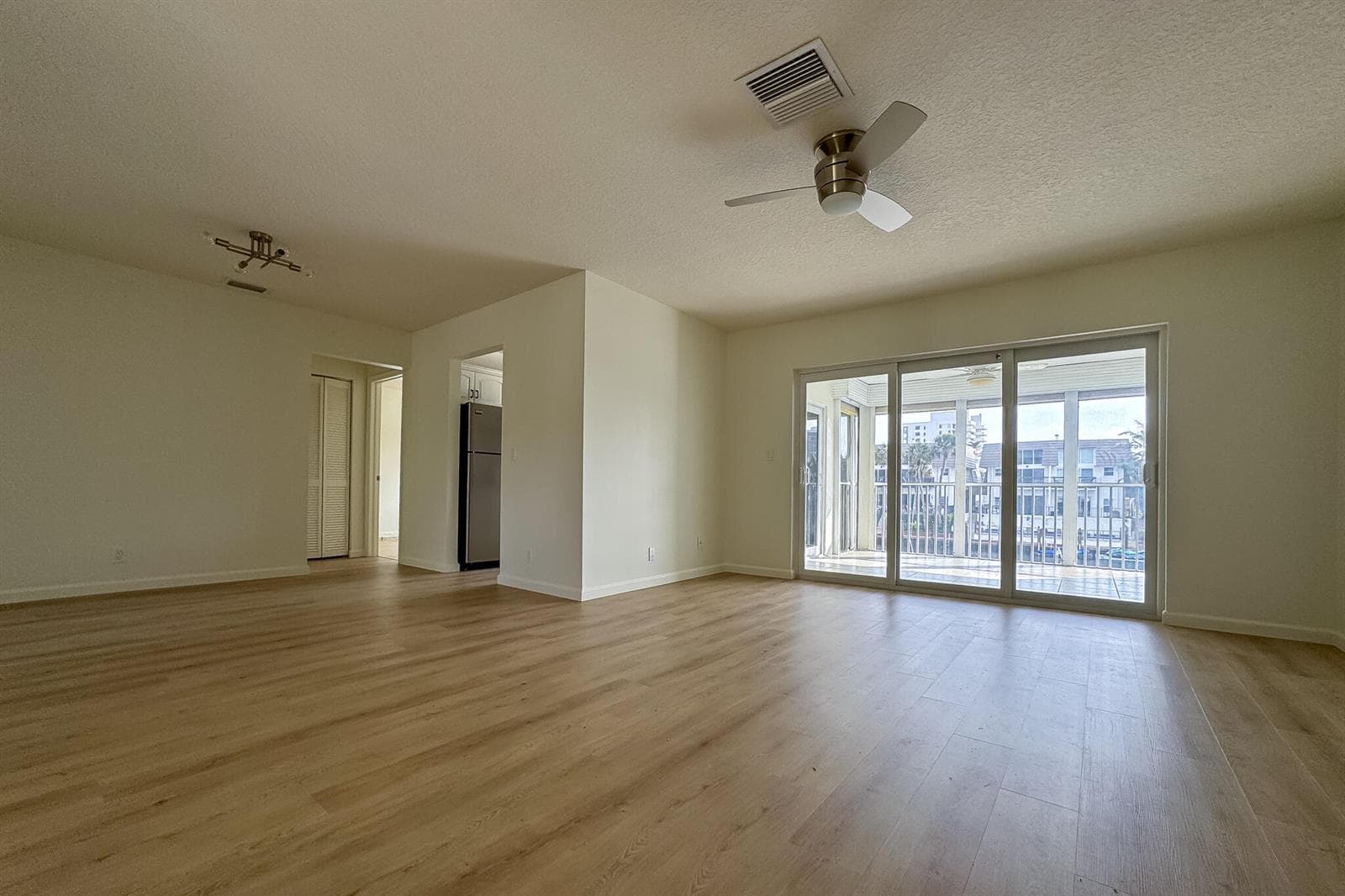 1110 Bel Air Drive B photo 16