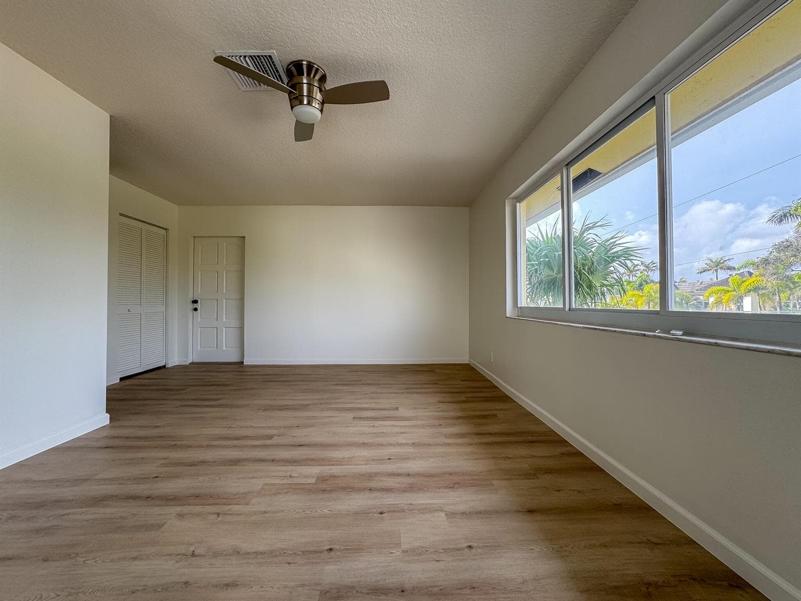 1110 Bel Air Drive B photo 12