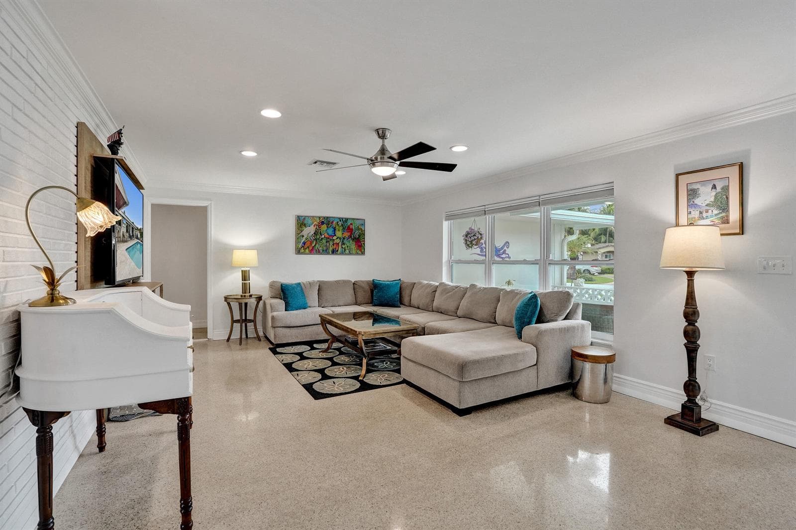 411 SW 18th Court photo 9