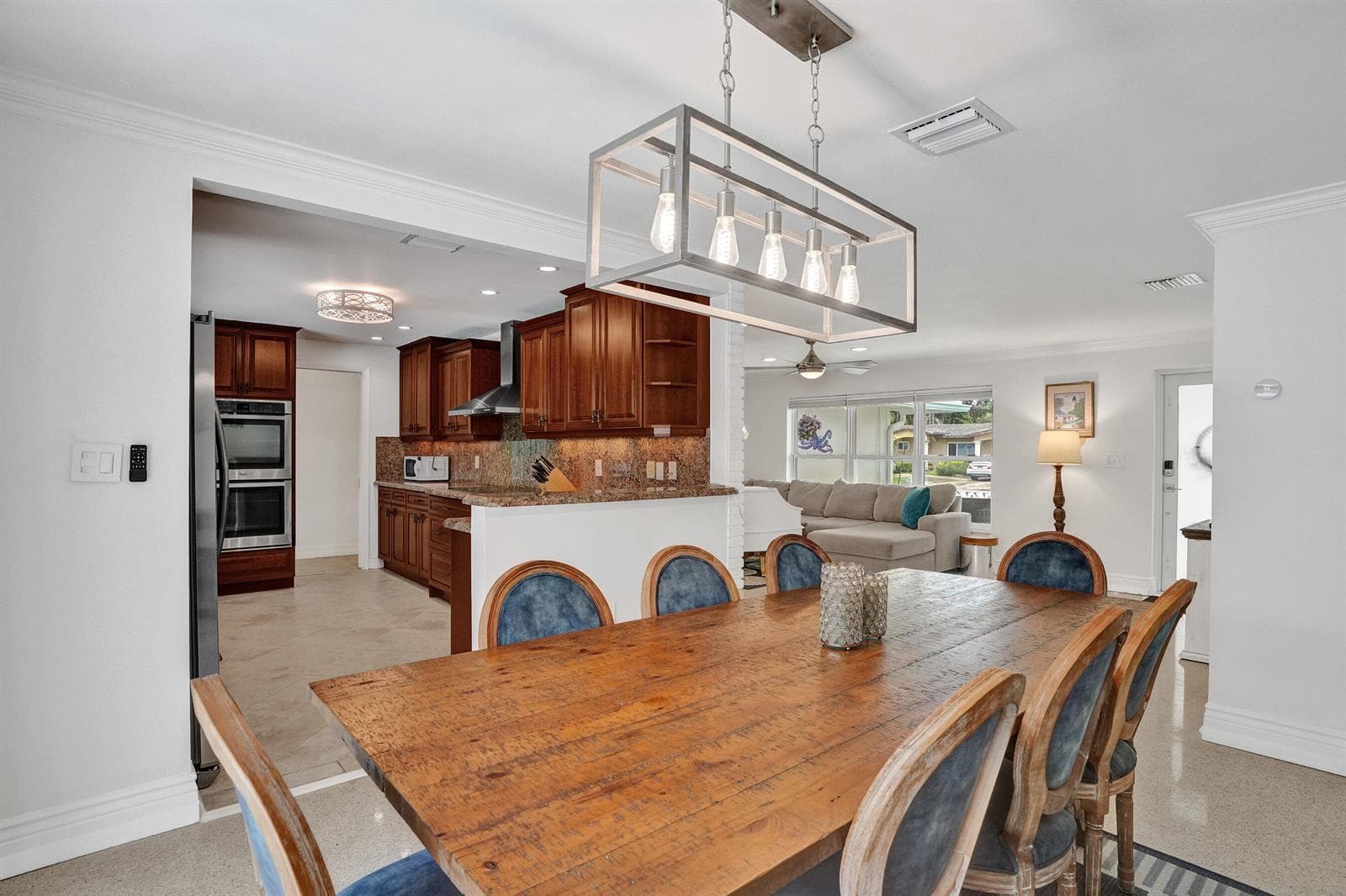 411 SW 18th Court photo 14