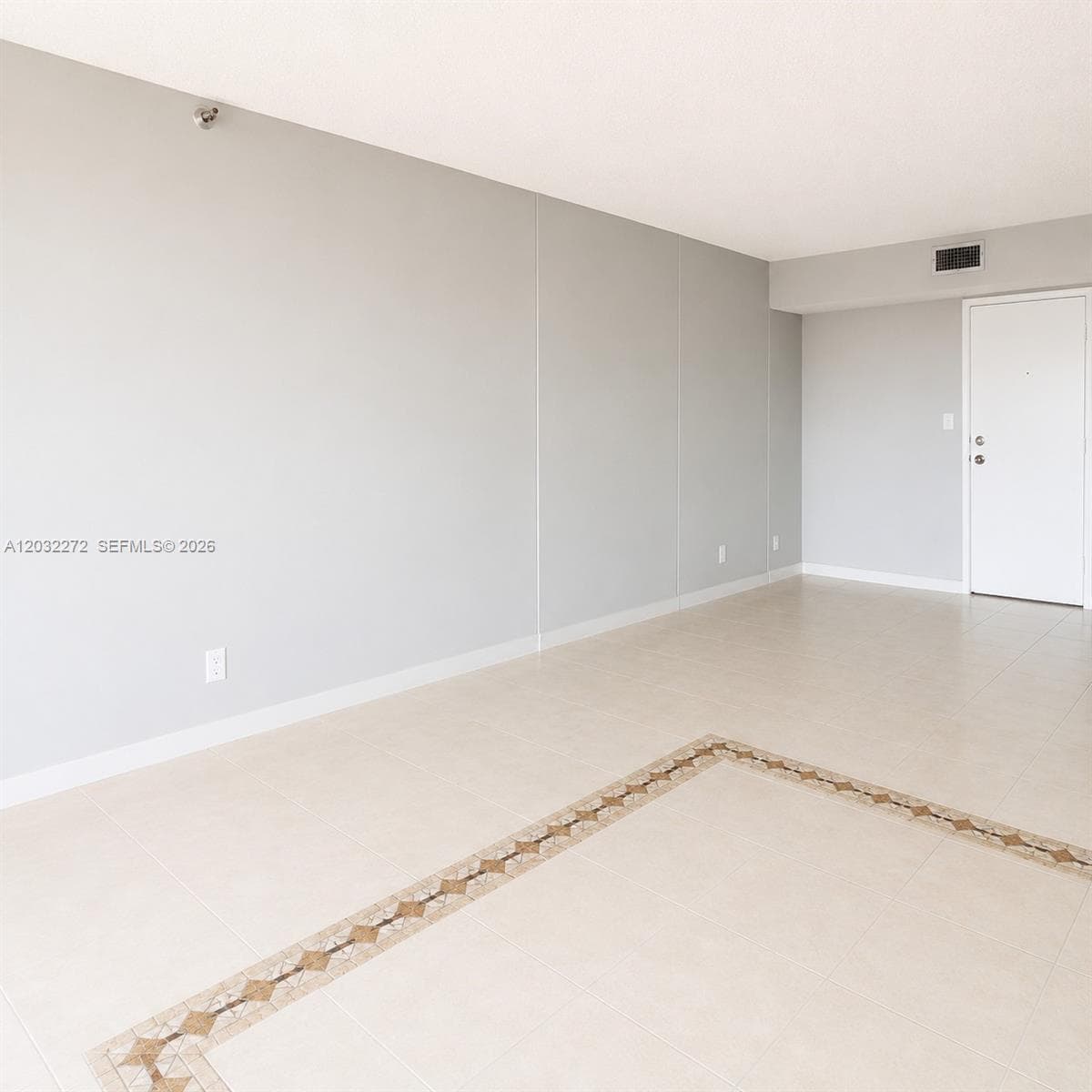 290 174th St 1810 photo 5