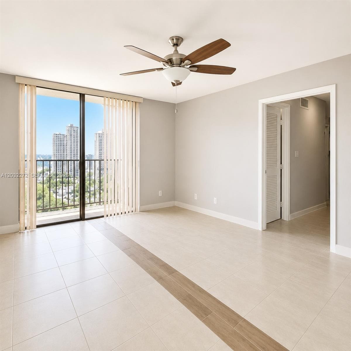 290 174th St 1810 photo 10
