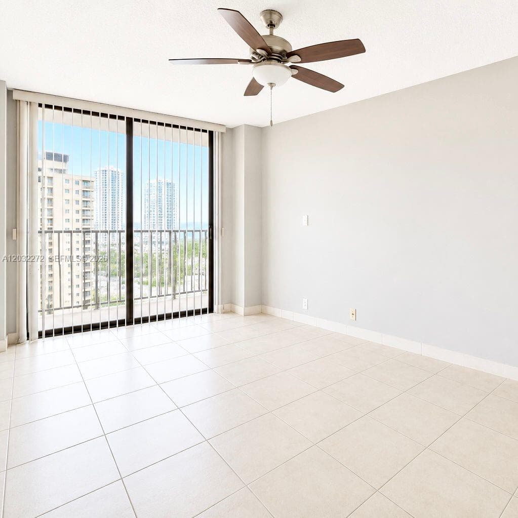 290 174th St 1810 photo 19