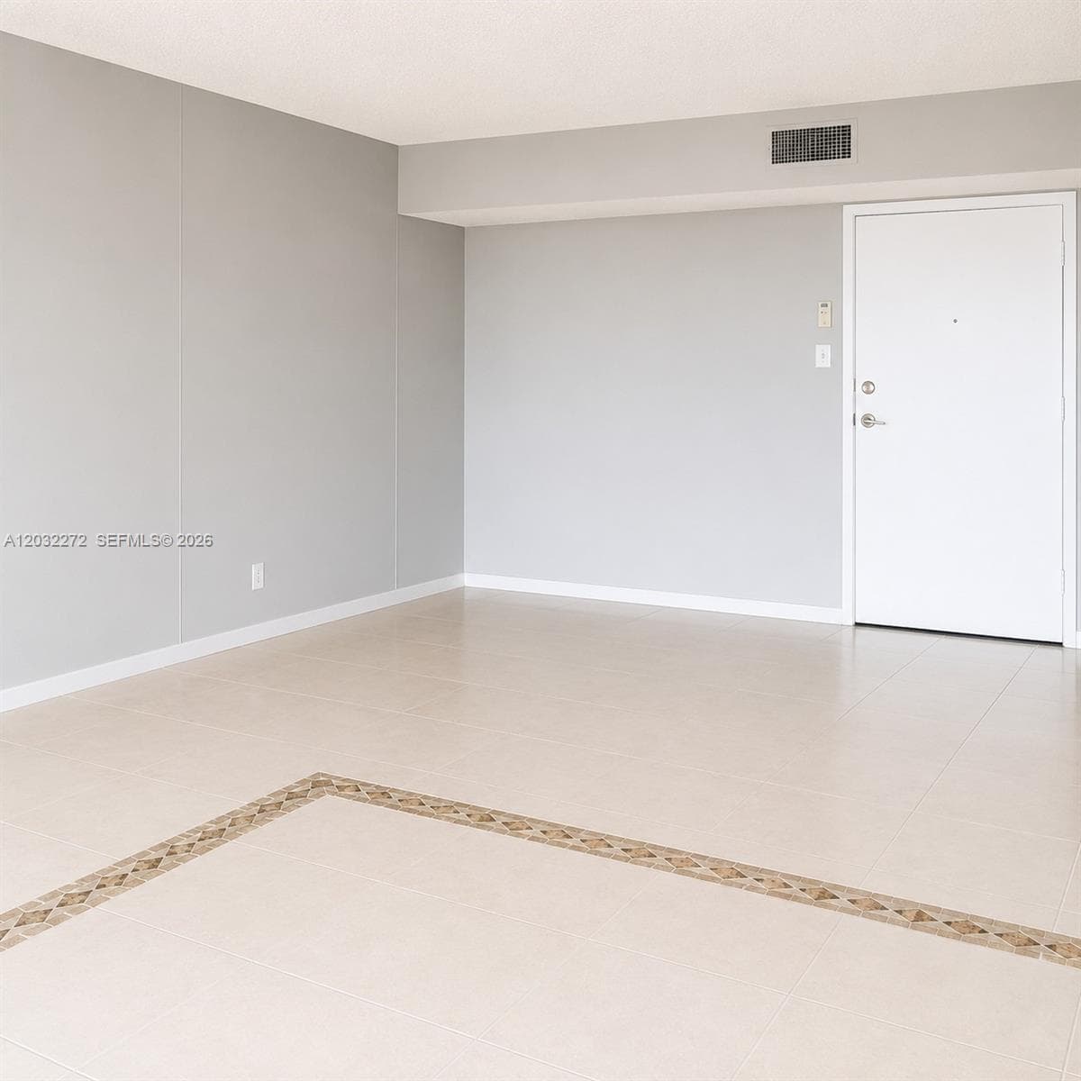 290 174th St 1810 photo 4