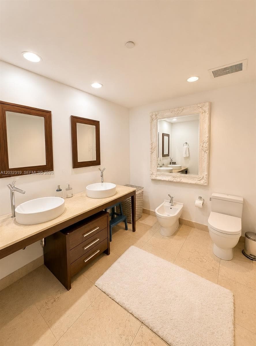 495 Brickell Ave 3206 photo 5