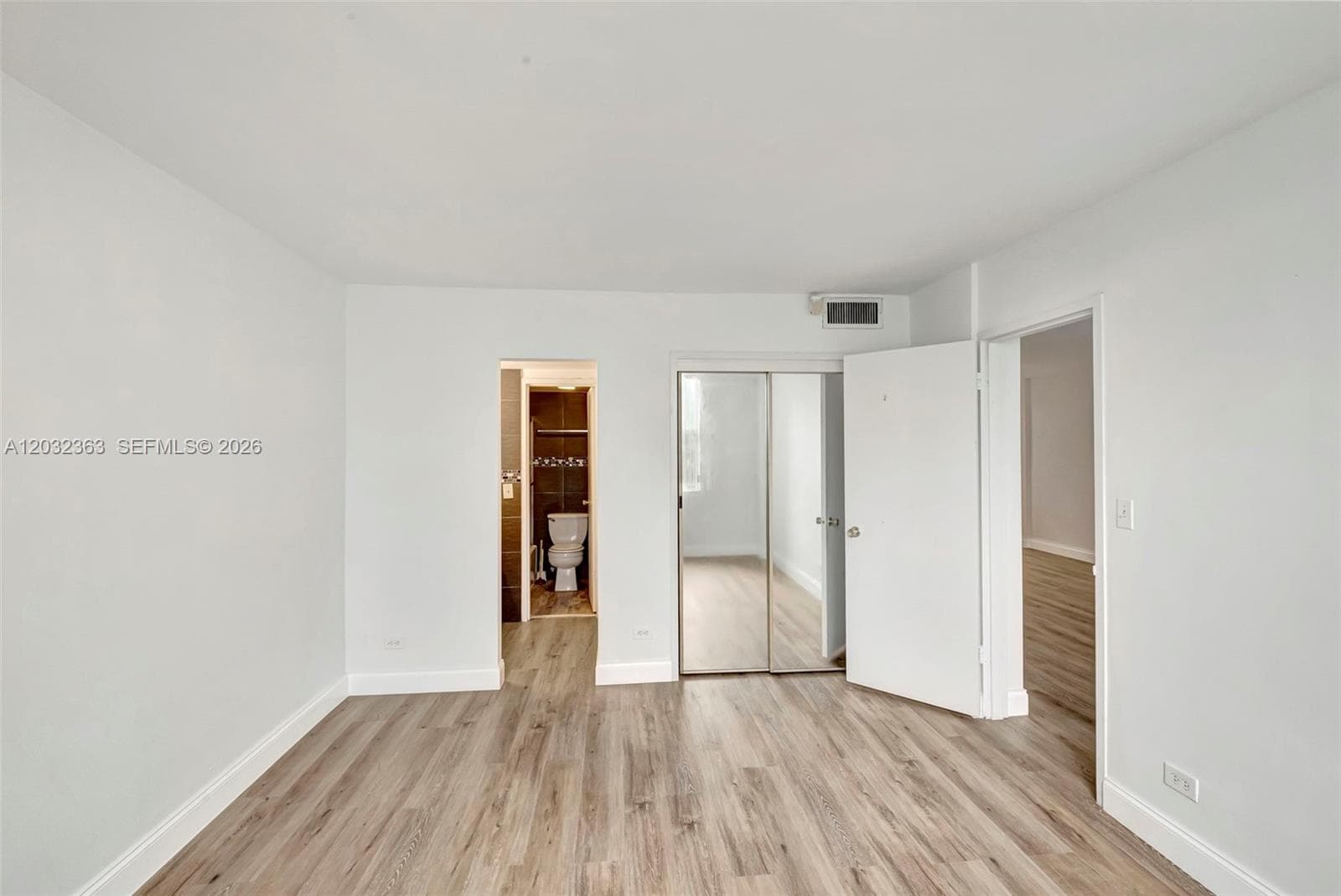 3660 NE 166th St 205 photo 10