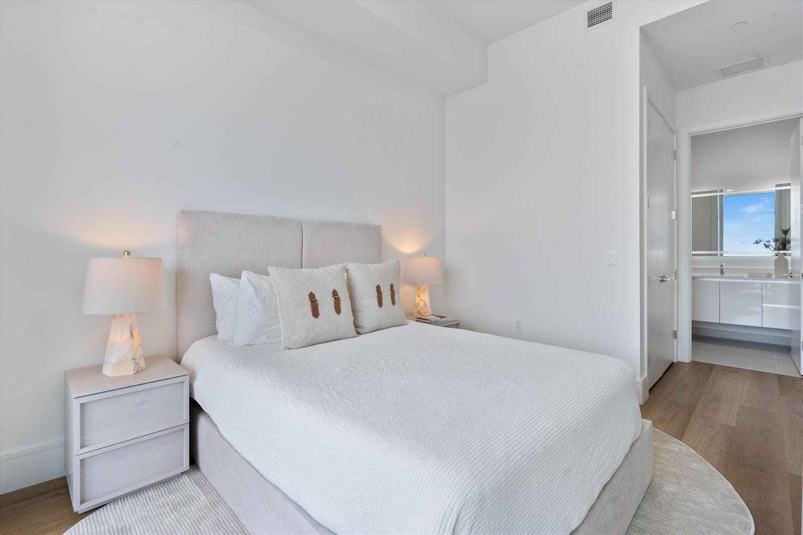 220 Lake Shore Drive 2305 photo 20