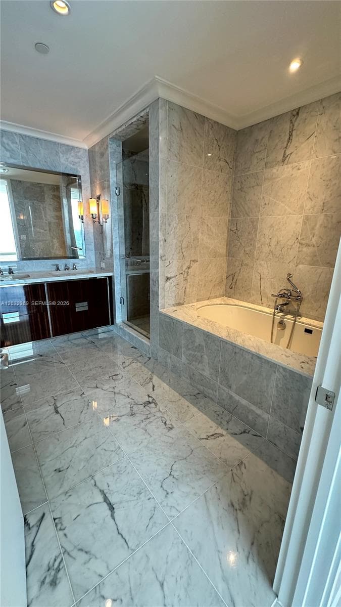 15701 Collins Ave 3804 photo 20