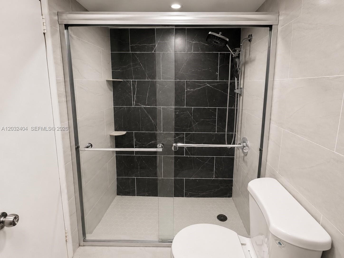 26 Diplomat Pkwy 2325 photo 6