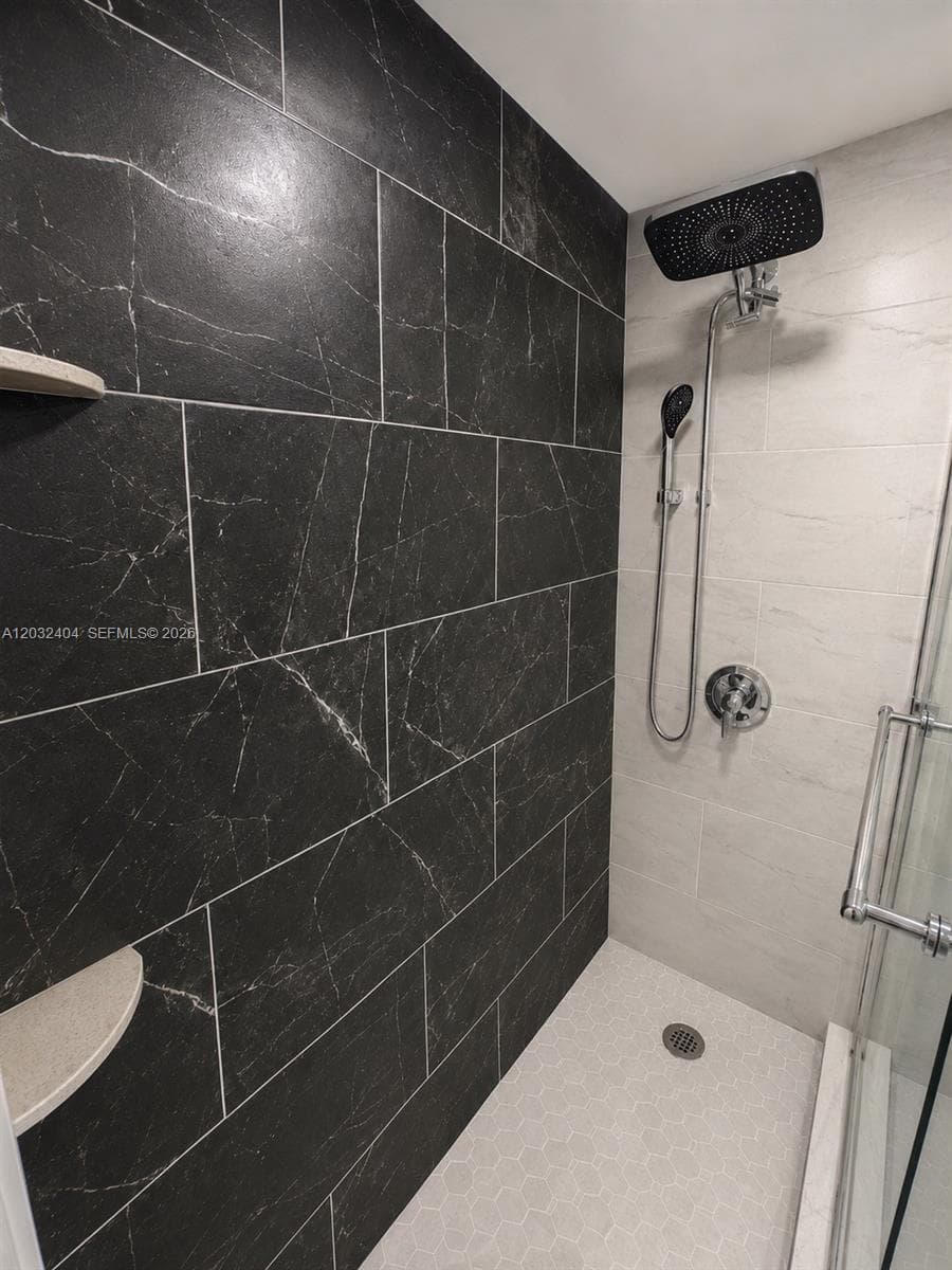 26 Diplomat Pkwy 2325 photo 7