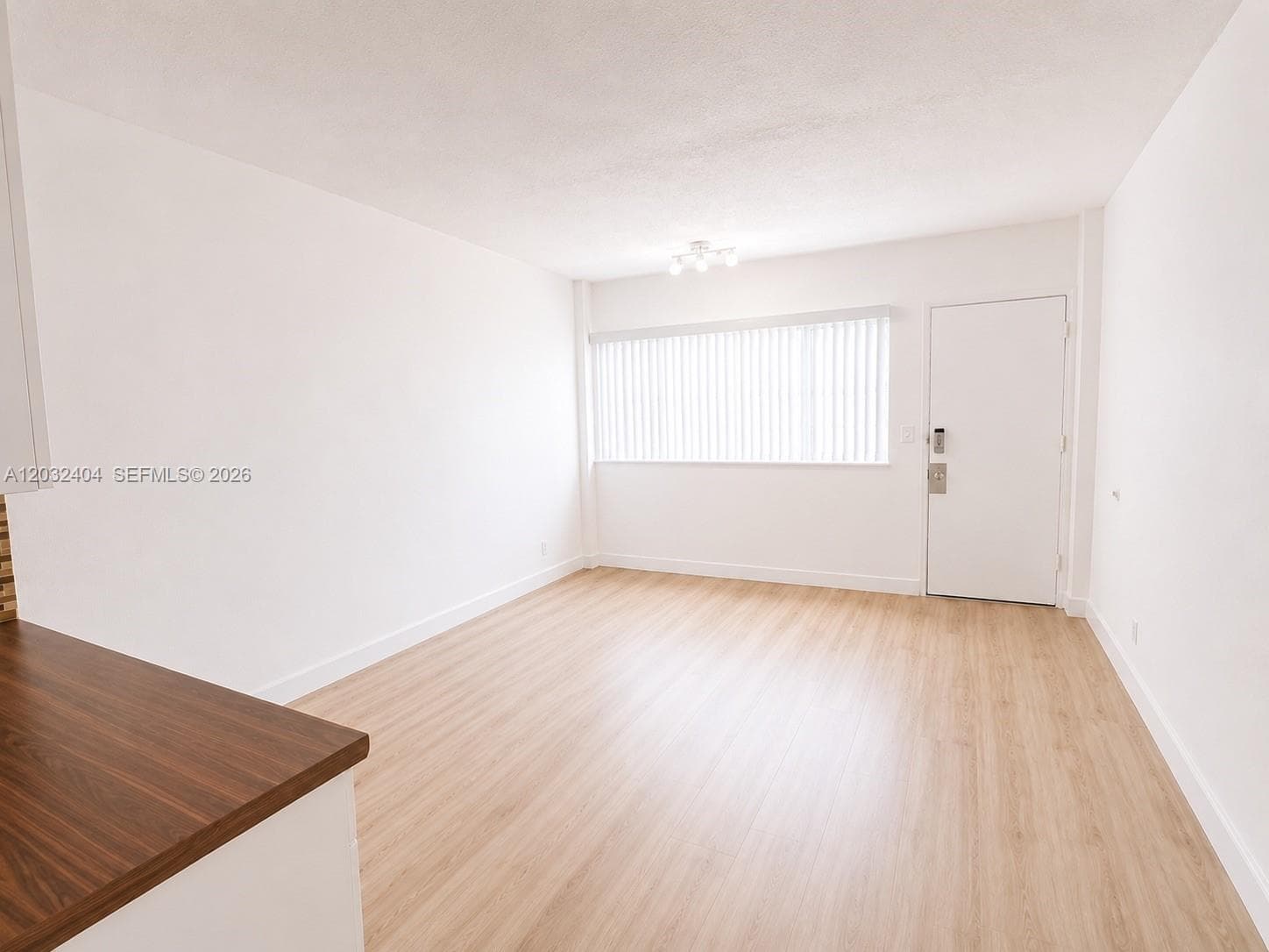 26 Diplomat Pkwy 2325 photo 3
