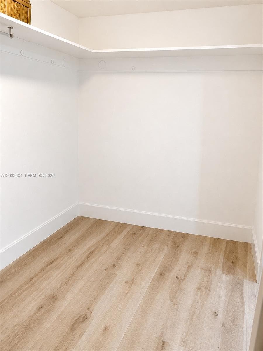 26 Diplomat Pkwy 2325 photo 4