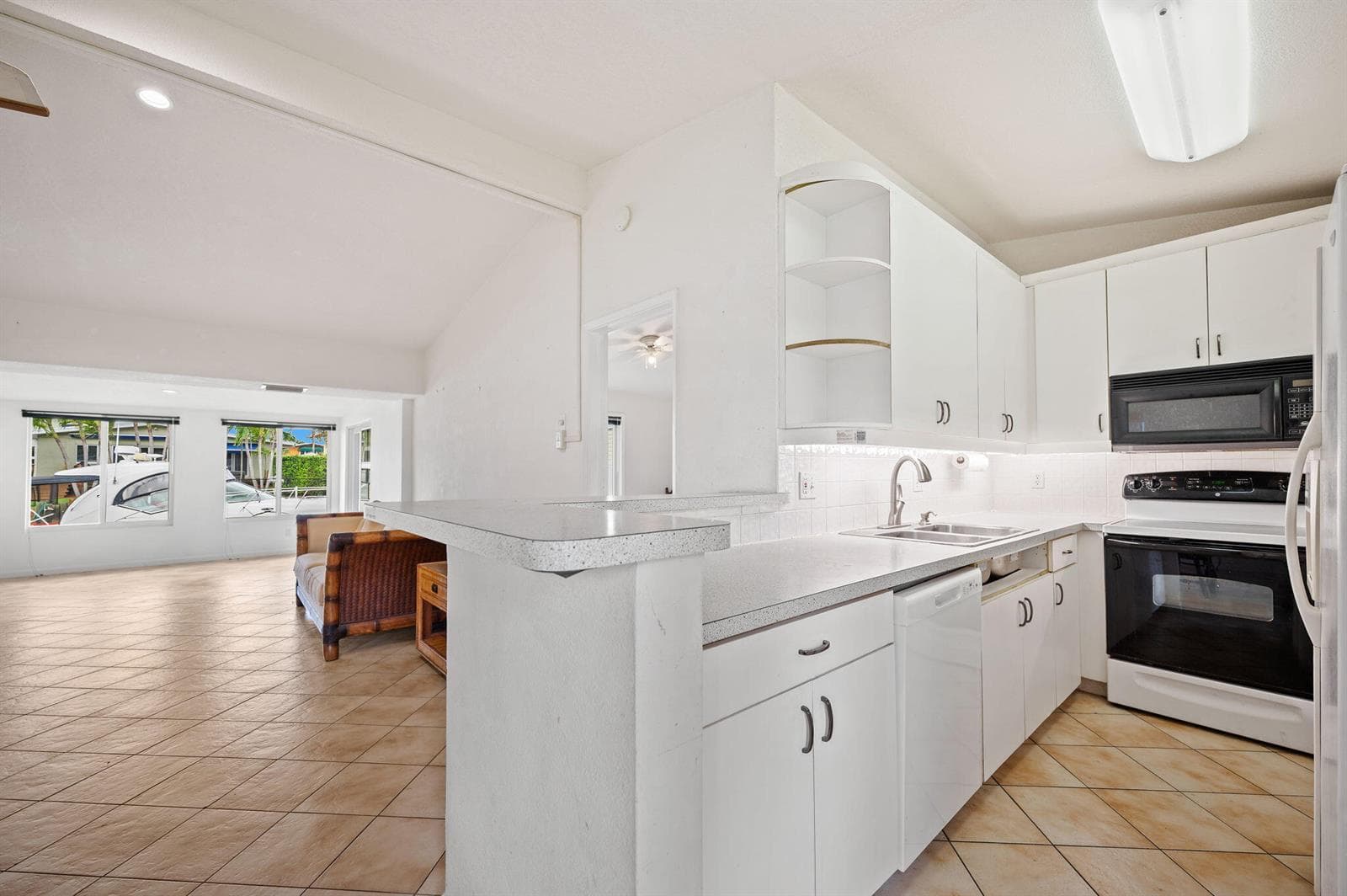 2637 Marathon Lane photo 10