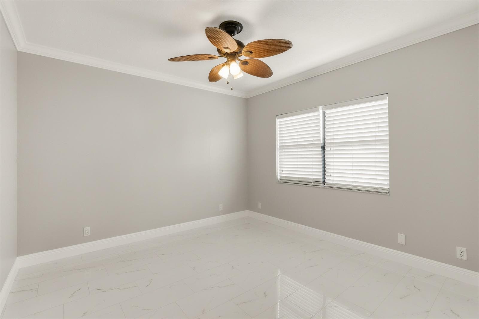 220 Lake Drive 206 photo 22