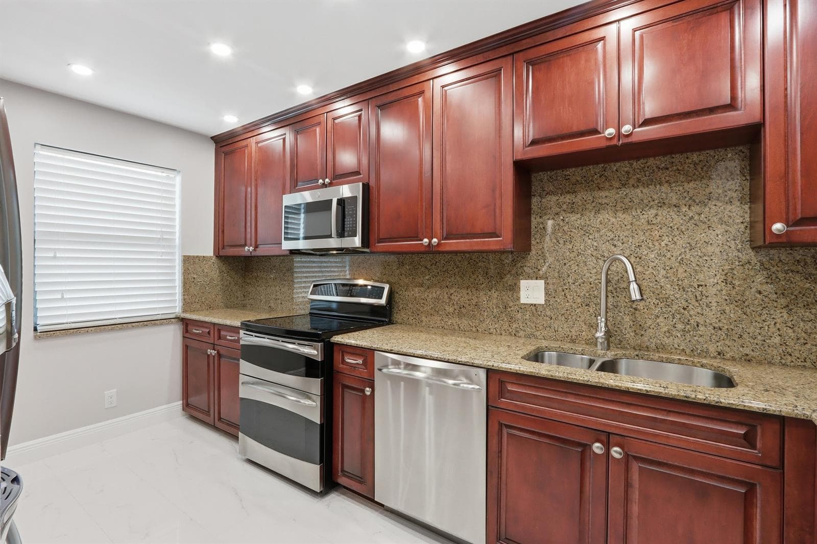 220 Lake Drive 206 photo 3