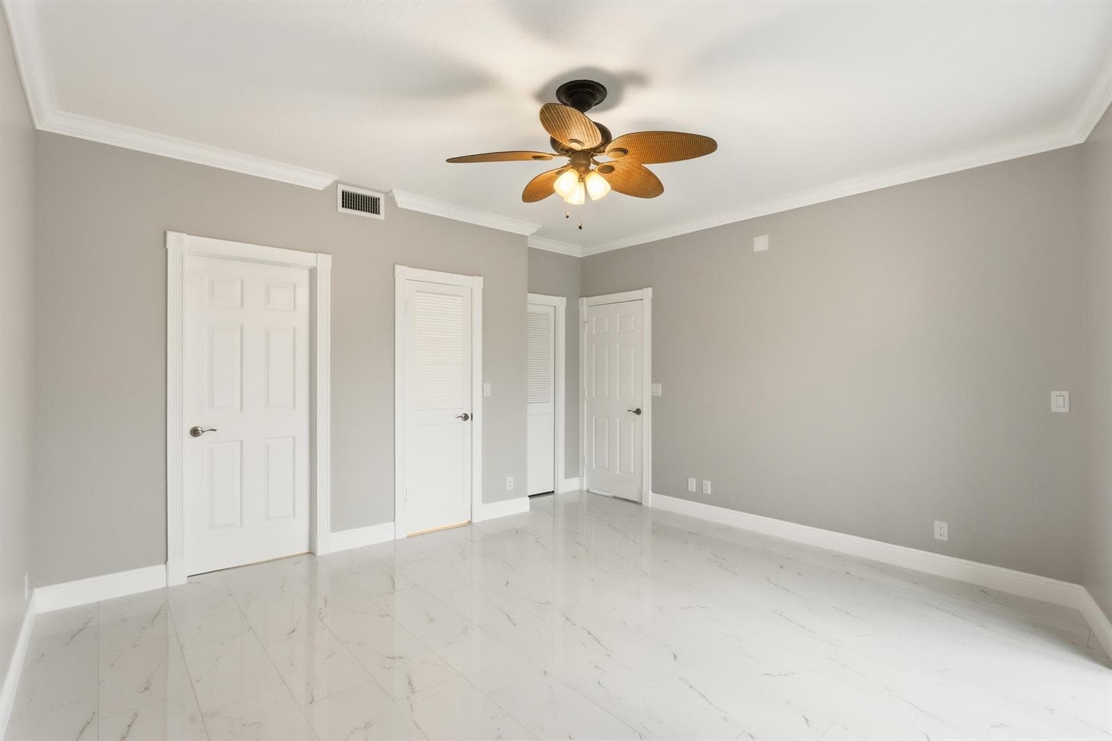 220 Lake Drive 206 photo 19