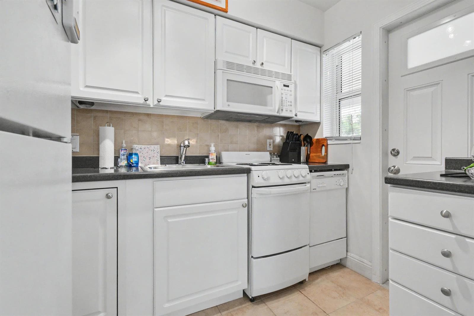 2701 NE 1st Street 201 photo 5