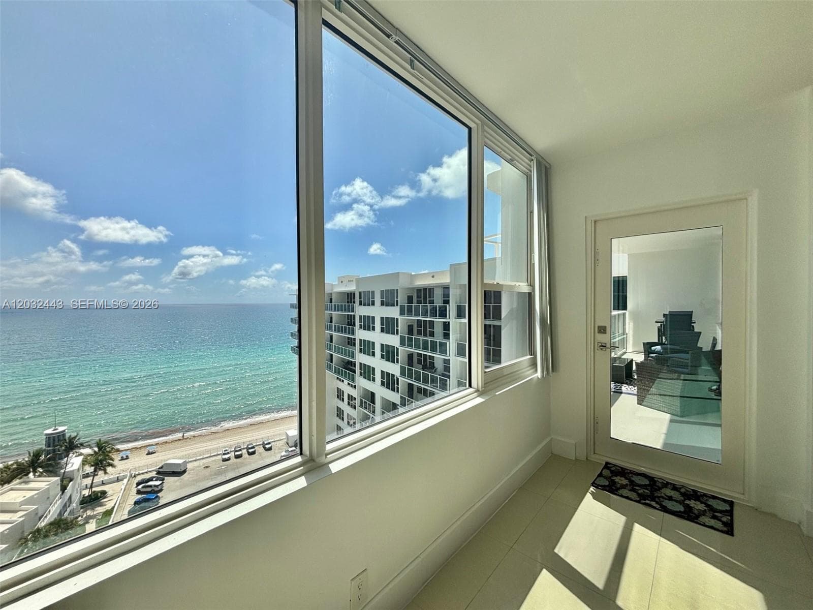 3505 S Ocean Dr 1506 photo 2