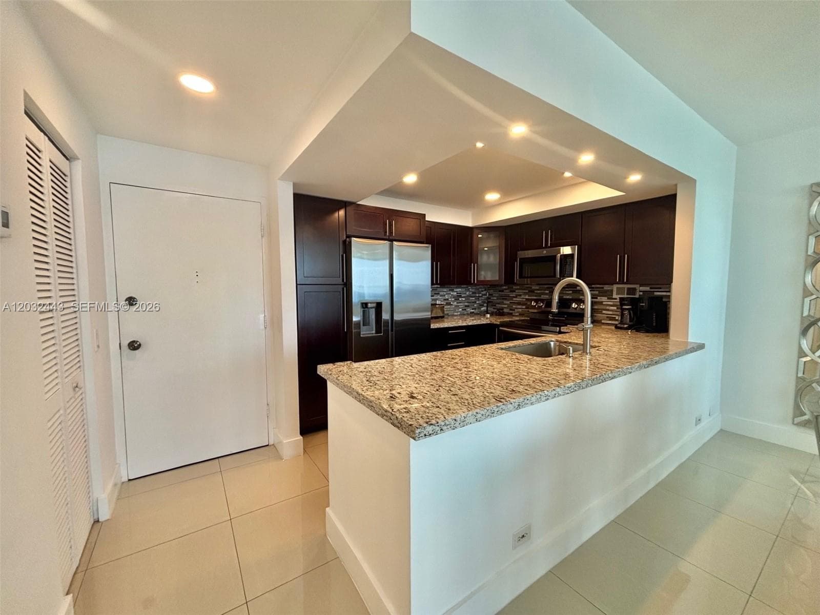 3505 S Ocean Dr 1506 photo 7