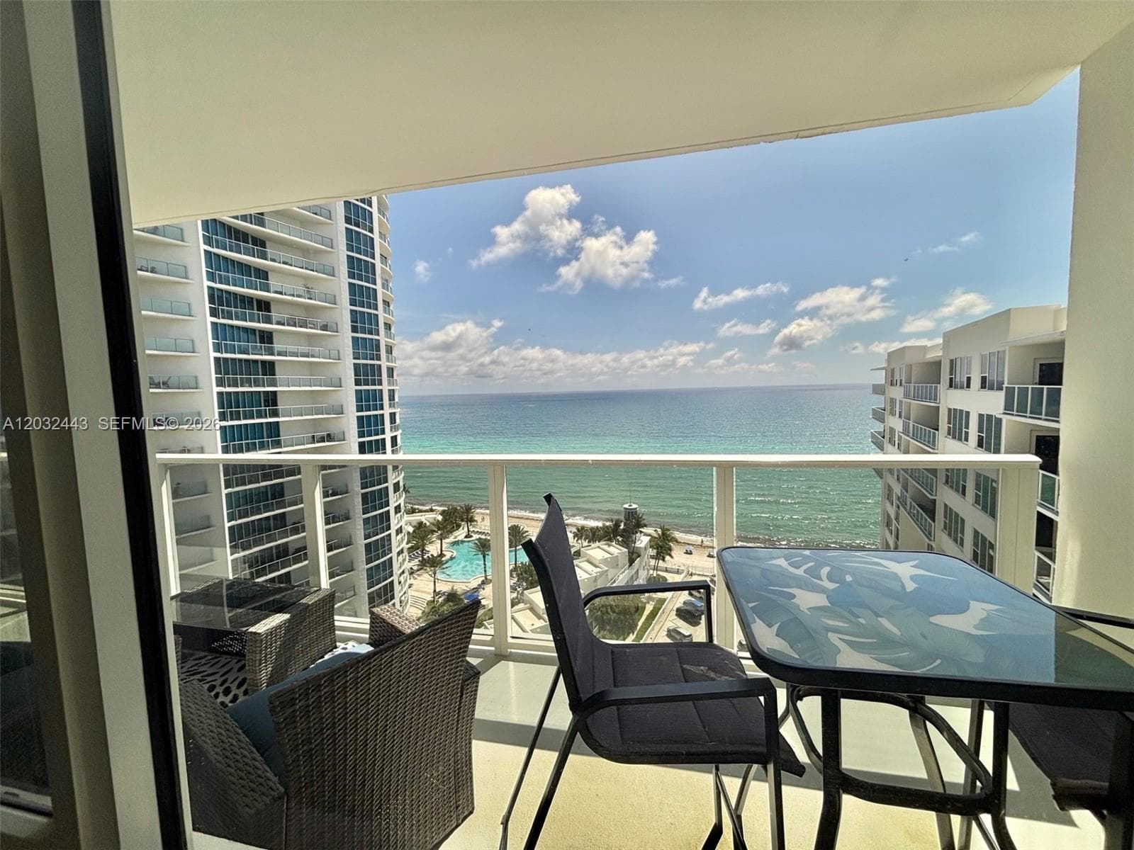 3505 S Ocean Dr 1506 photo 1