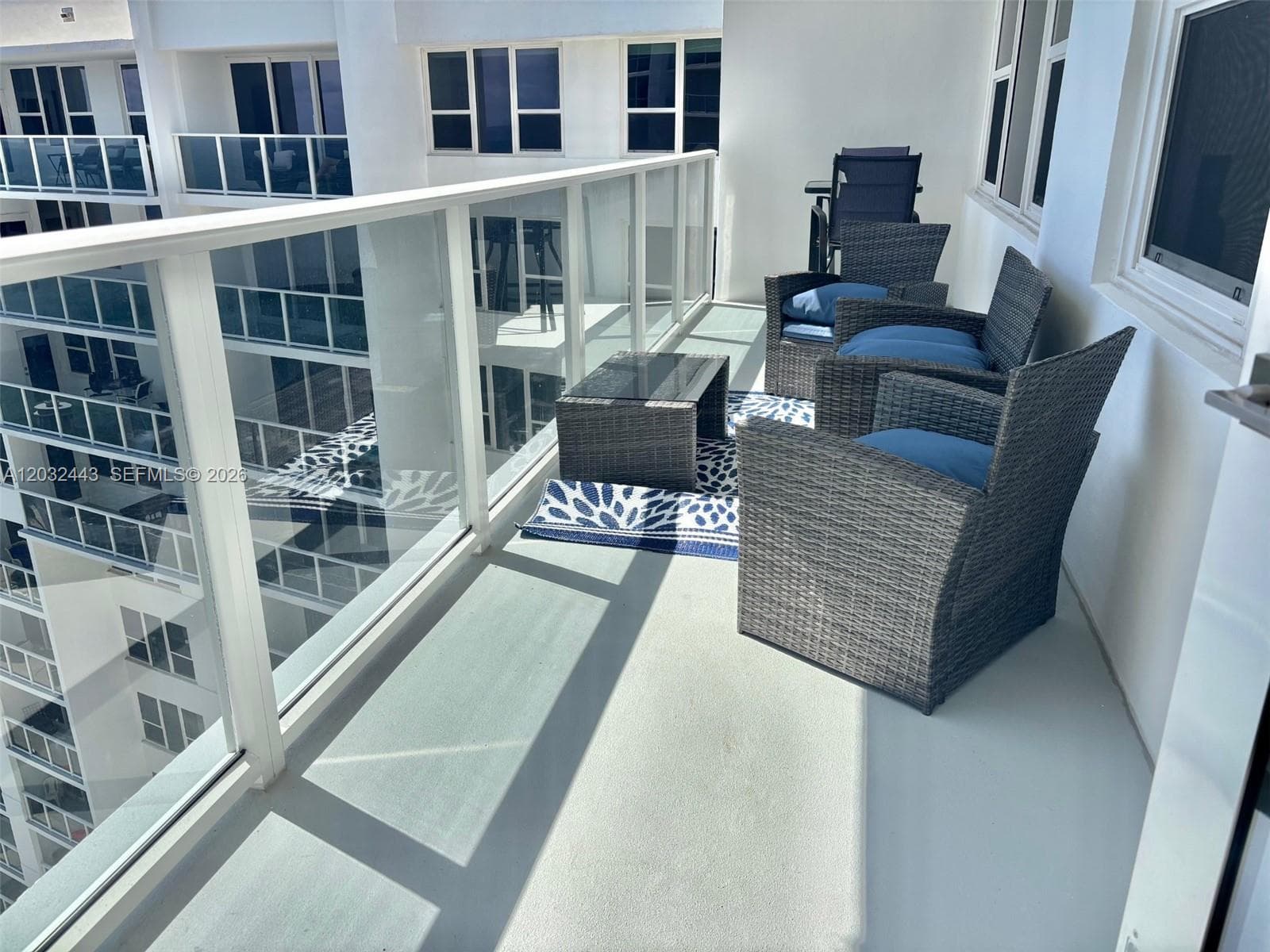 3505 S Ocean Dr 1506 photo 4