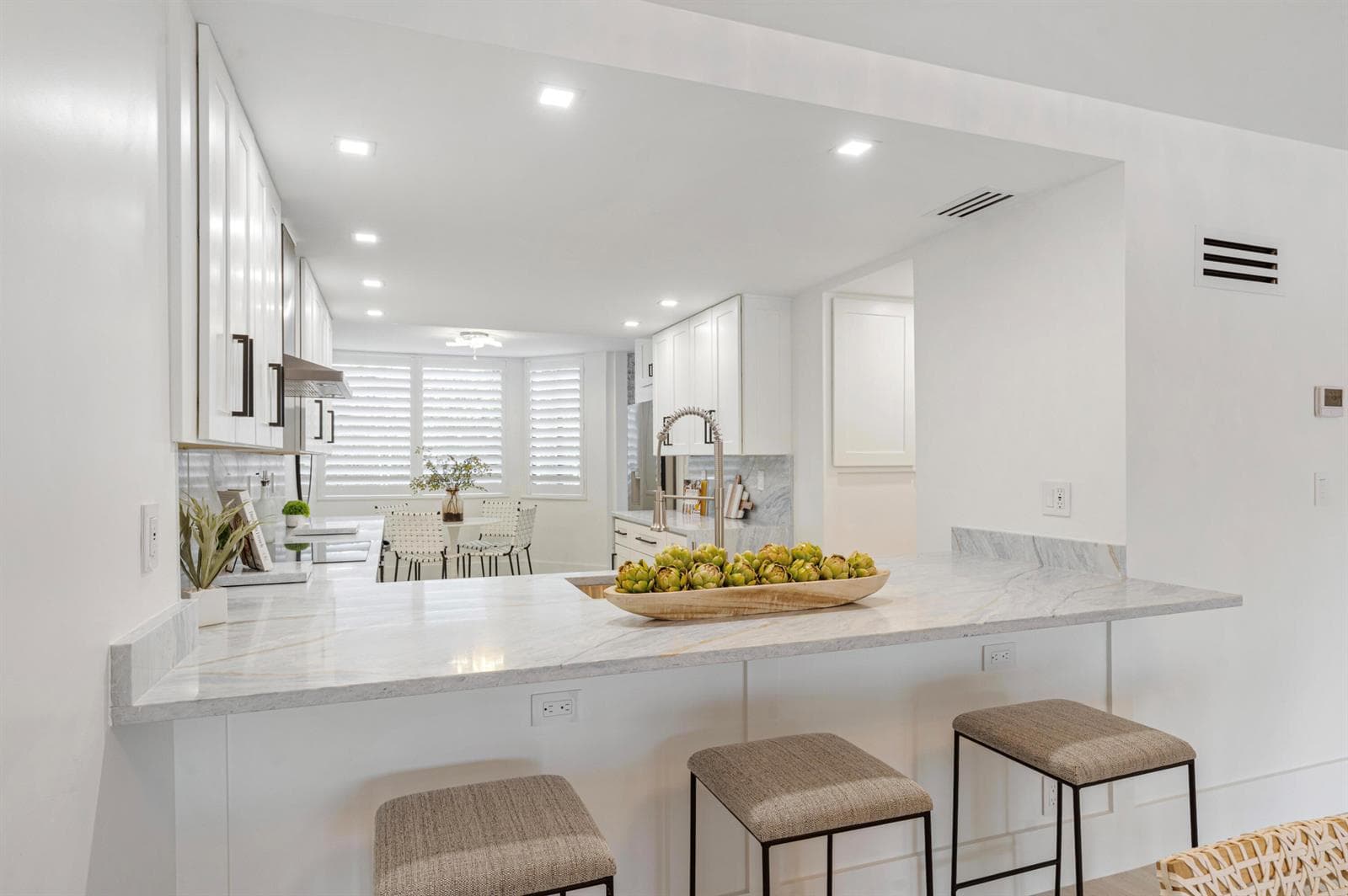 1800 S Ocean Drive 109 photo 12