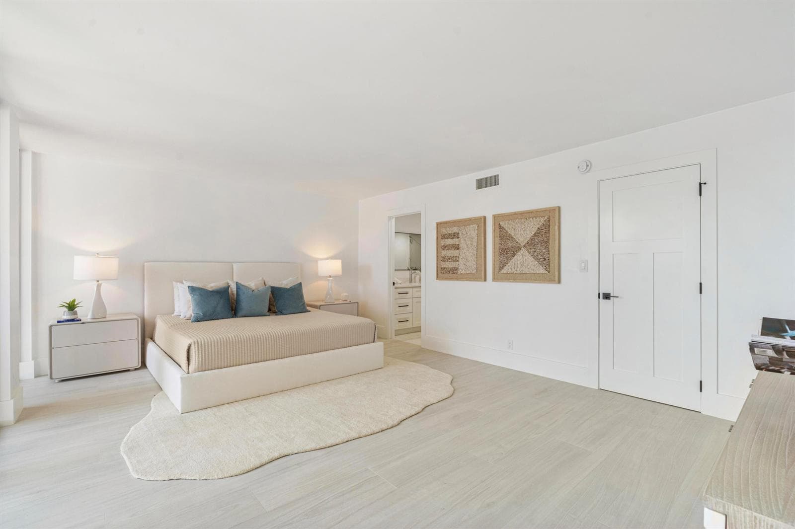 1800 S Ocean Drive 109 photo 22
