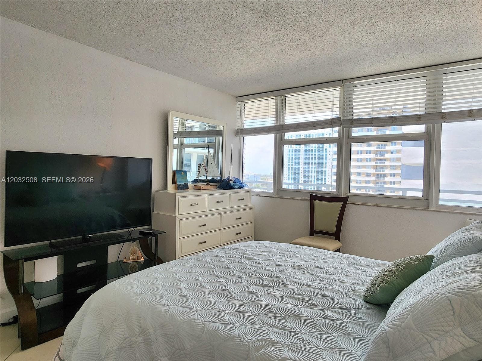 2030 S Ocean Dr 1405 photo 18