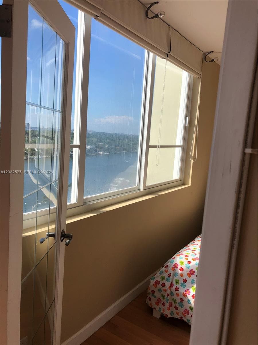 5005 Collins Ave 1202 photo 13