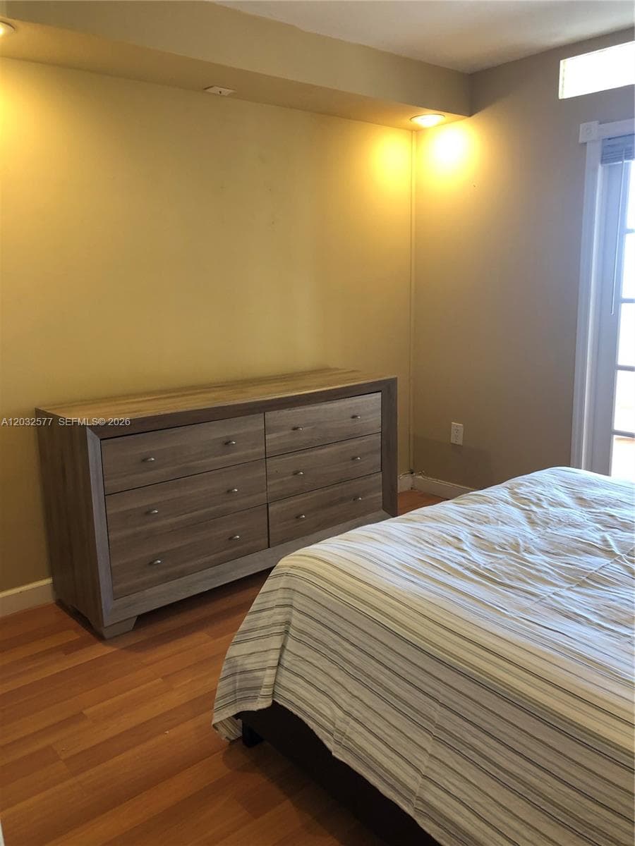 5005 Collins Ave 1202 photo 9