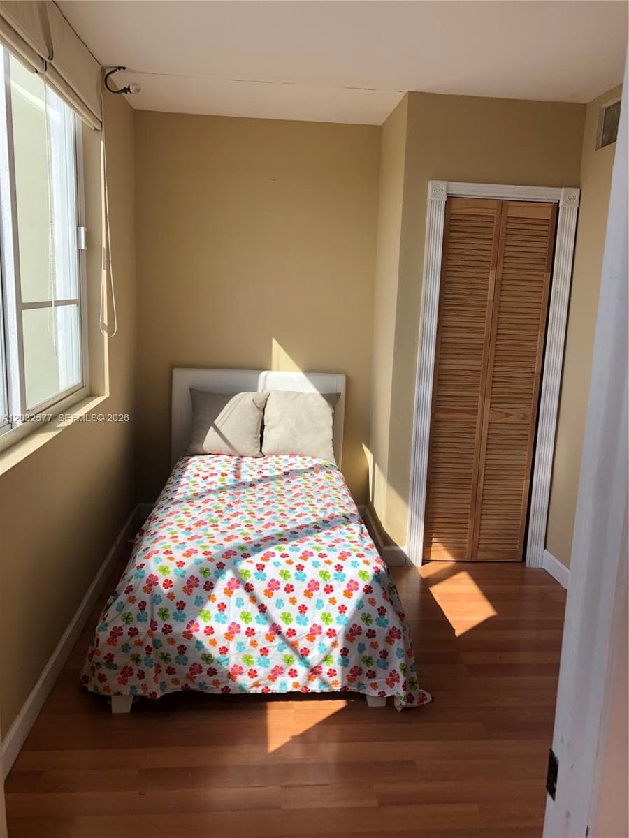 5005 Collins Ave 1202 photo 10