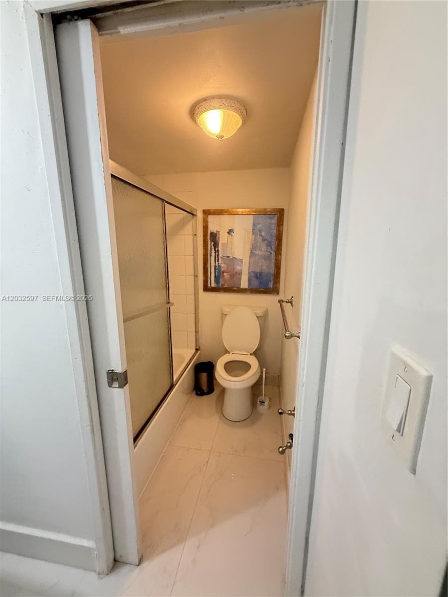 17021 N Bay Rd 103 photo 11