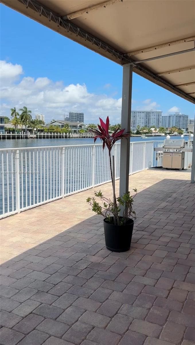 3161 S Ocean Dr 803 photo 23