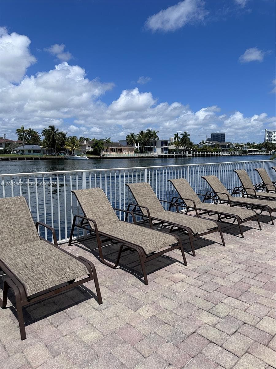 3161 S Ocean Dr 803 photo 3