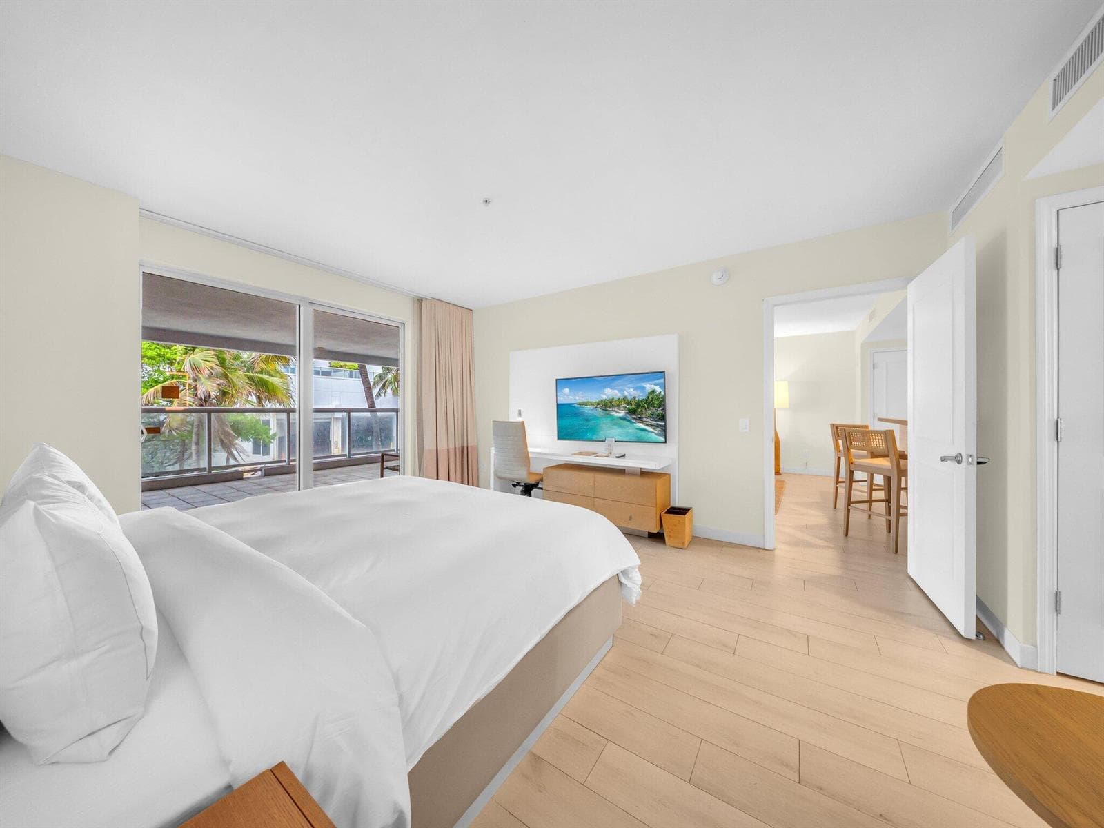 505 N Fort Lauderdale Beach Boulevard #221 photo 17