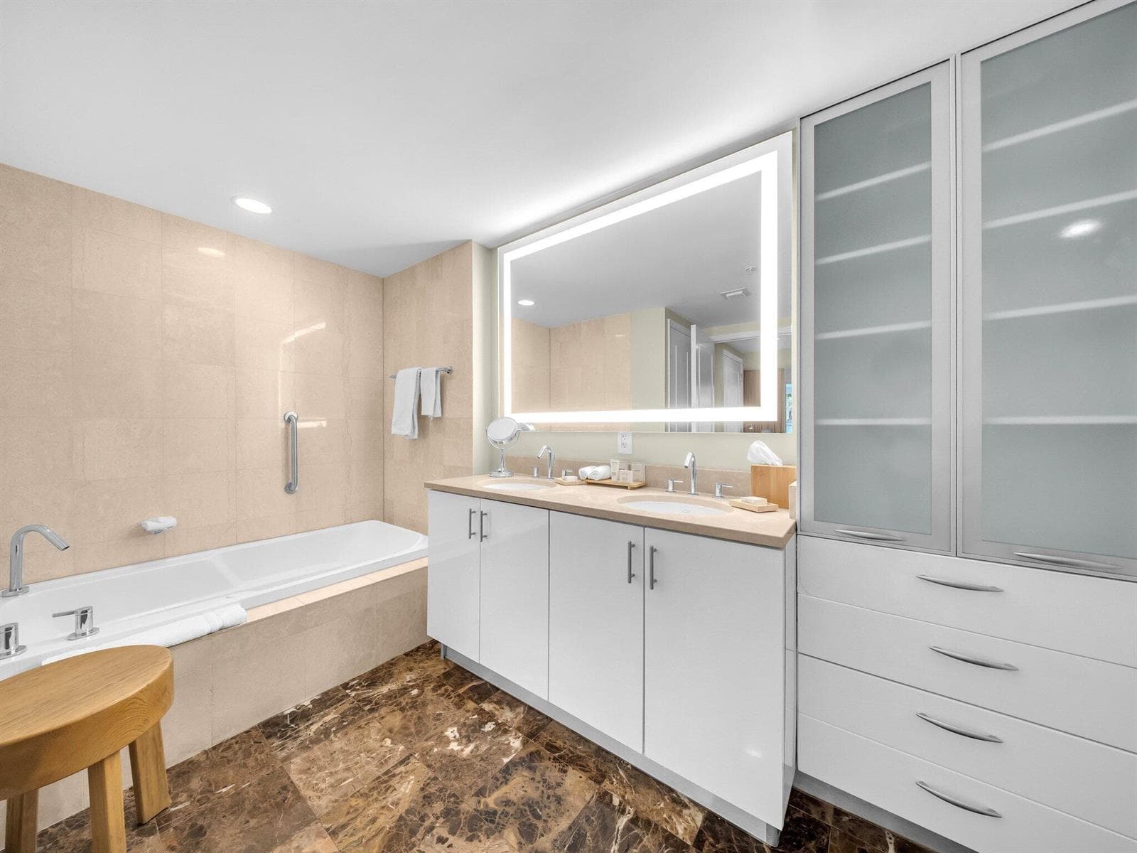 505 N Fort Lauderdale Beach Boulevard #221 photo 21