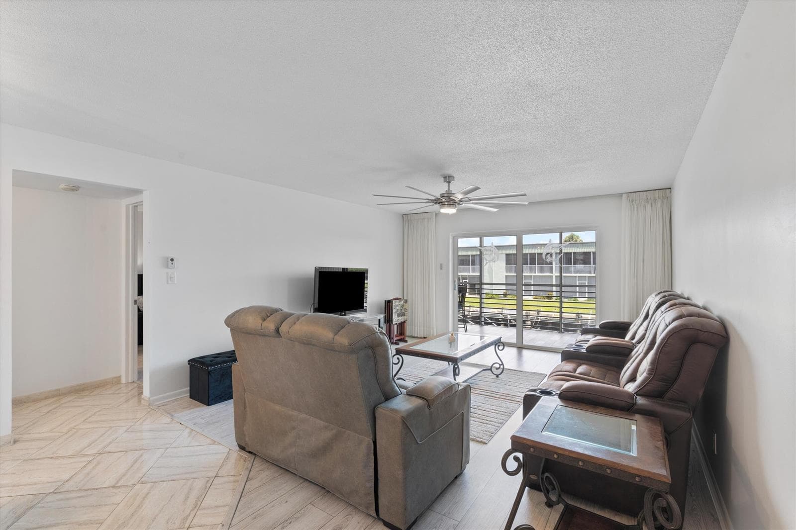 117 Lehane Terrace 210 photo 5