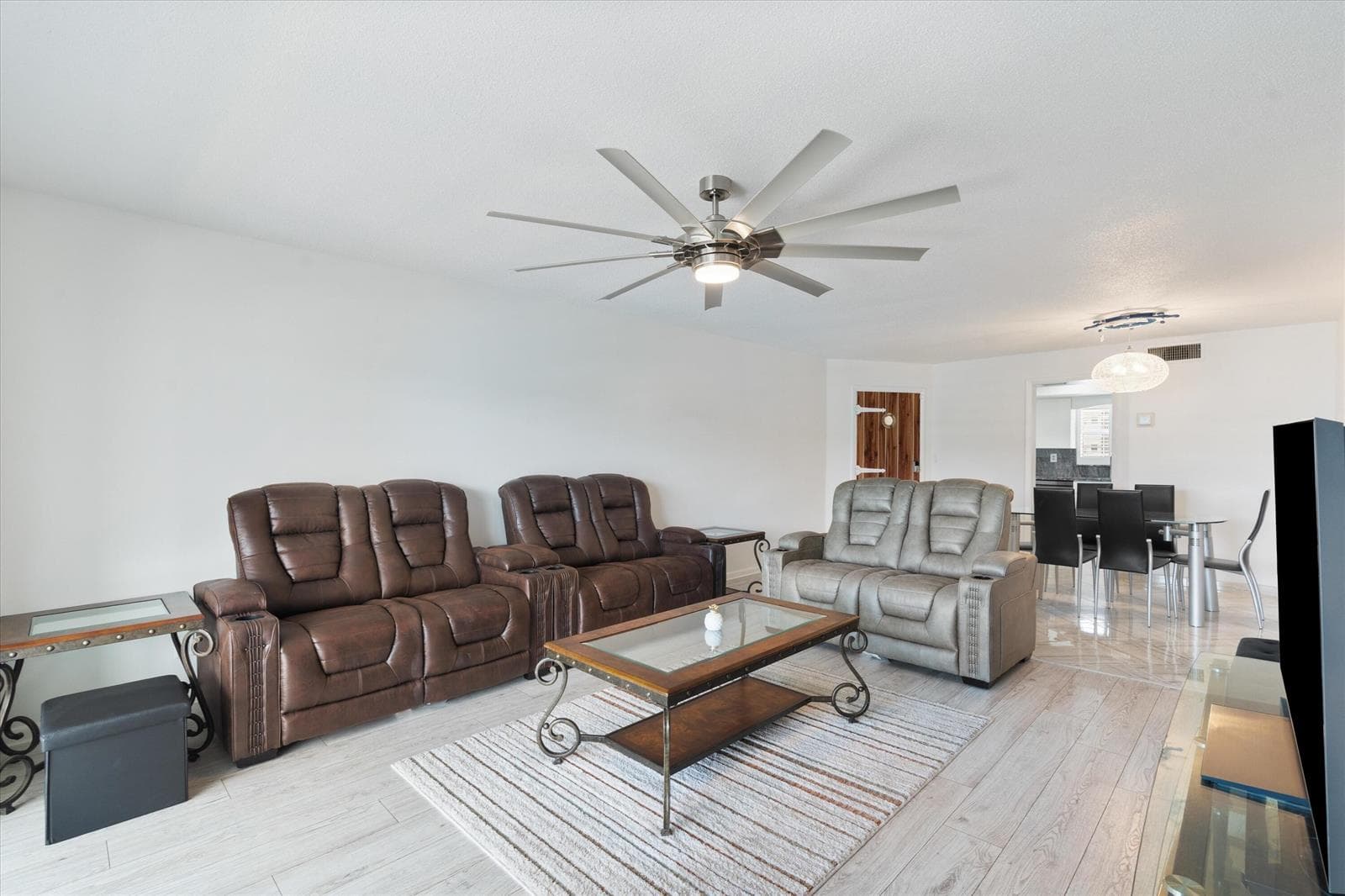 117 Lehane Terrace 210 photo 4