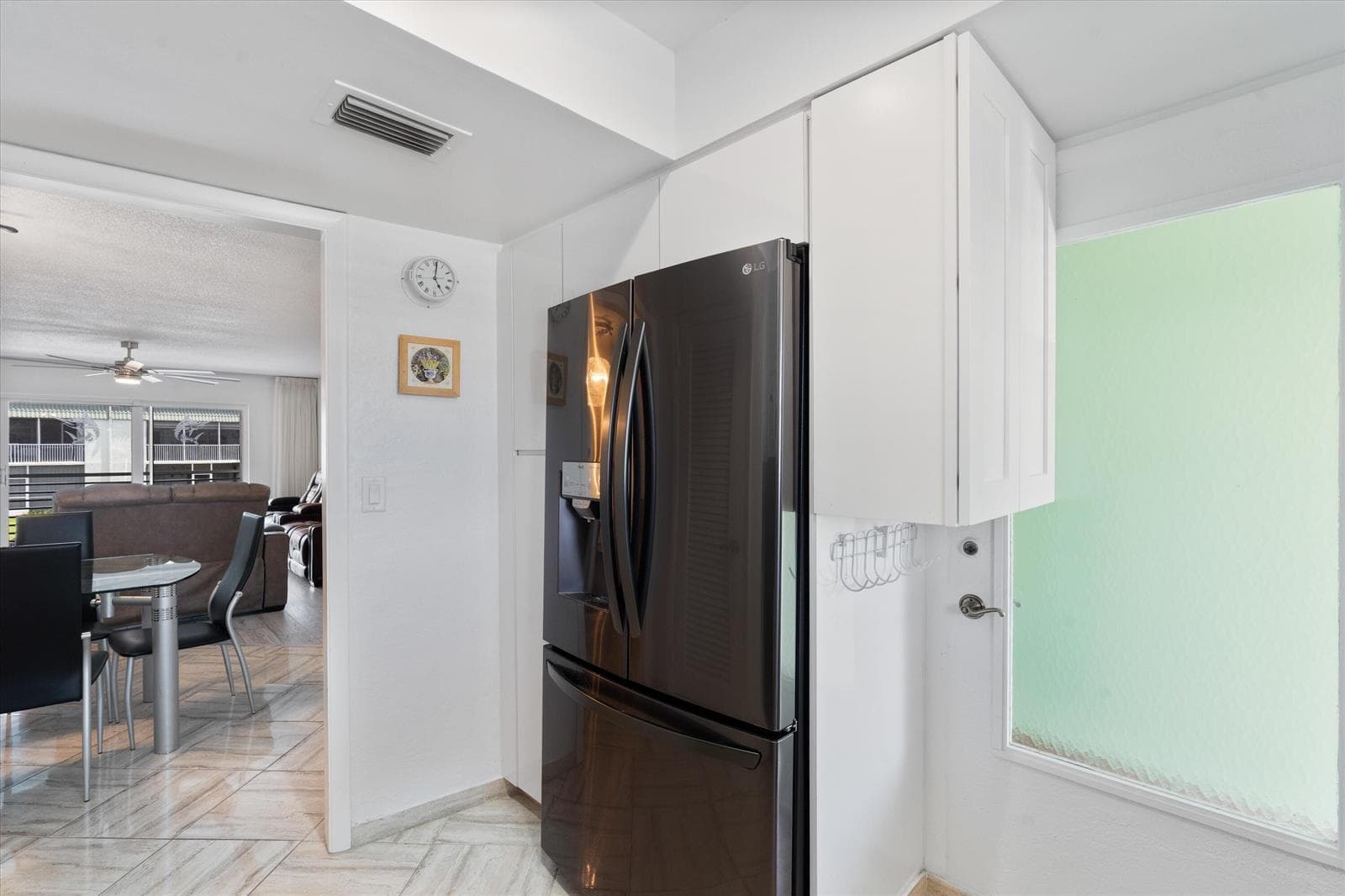117 Lehane Terrace 210 photo 5