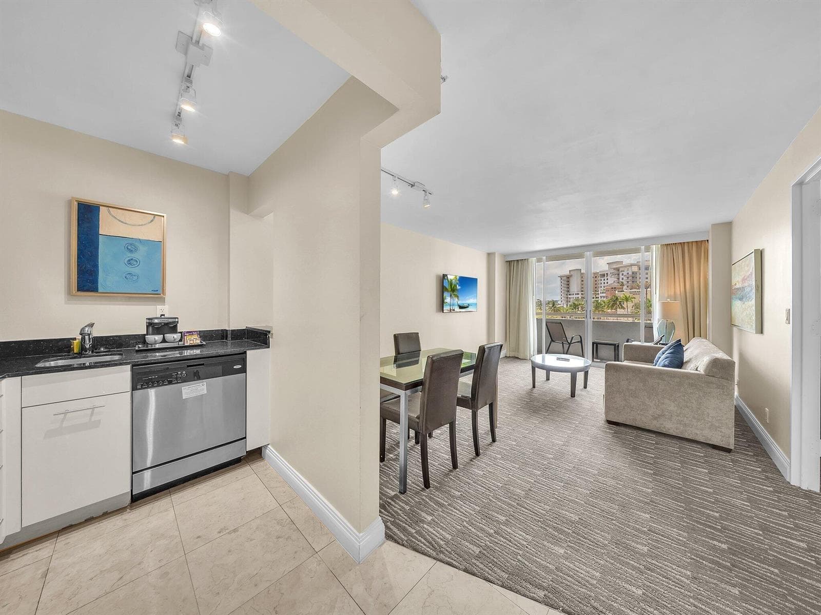2670 E Sunrise Boulevard 319 photo 2