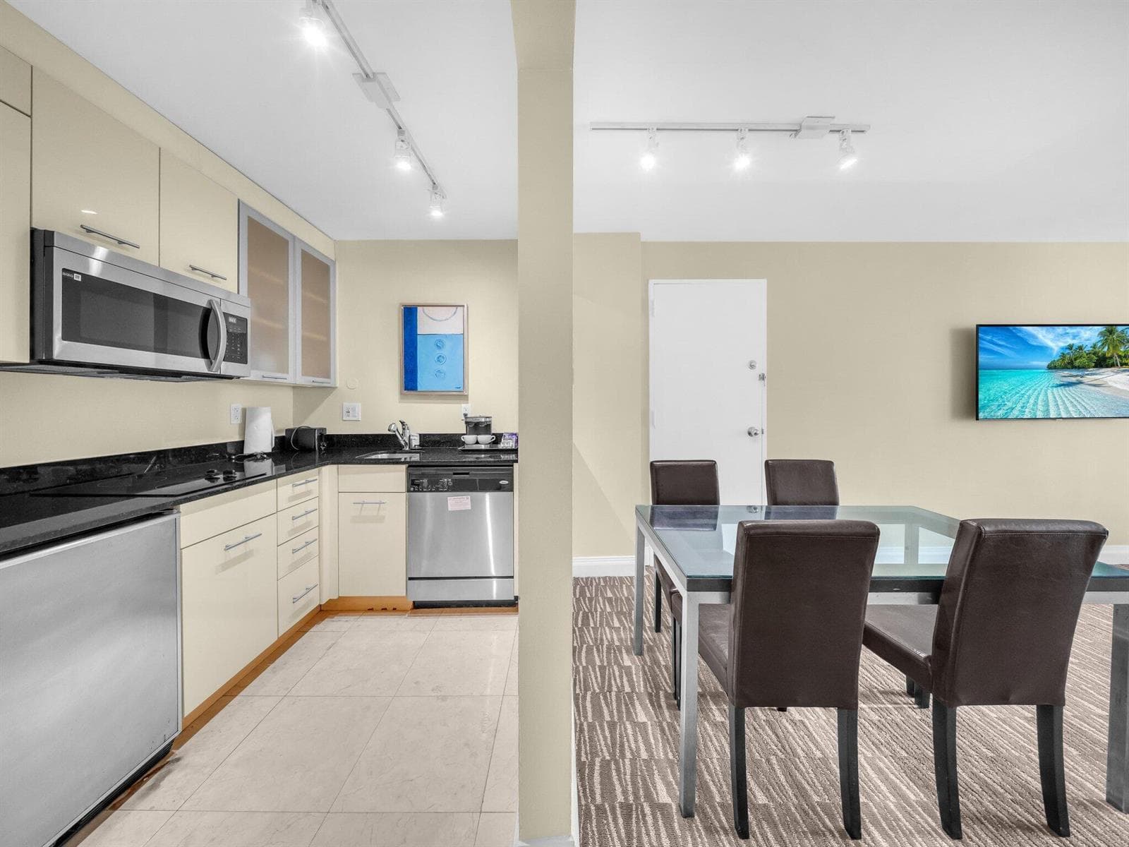 2670 E Sunrise Boulevard 319 photo 5