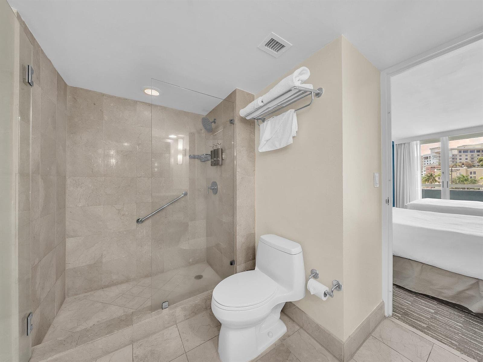 2670 E Sunrise Boulevard 319 photo 21