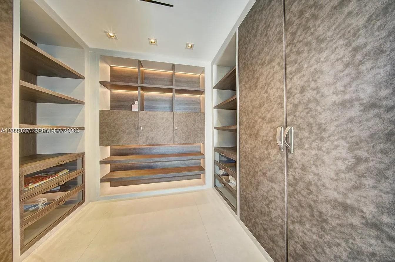 17141 Collins Ave 4602 photo 8