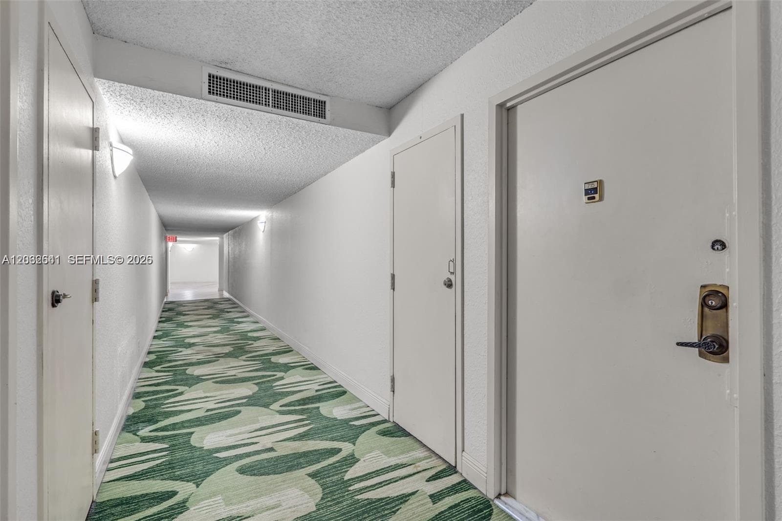 1000 Parkview Dr 715 photo 17