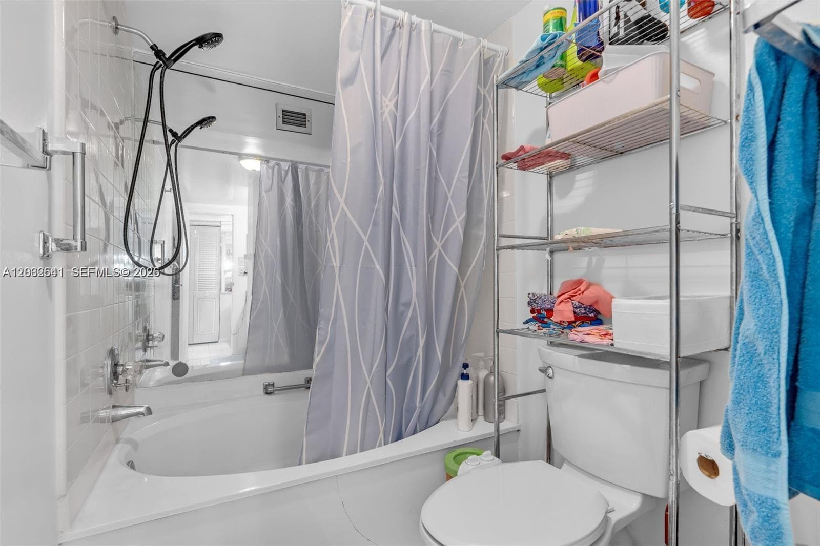 1000 Parkview Dr 715 photo 12