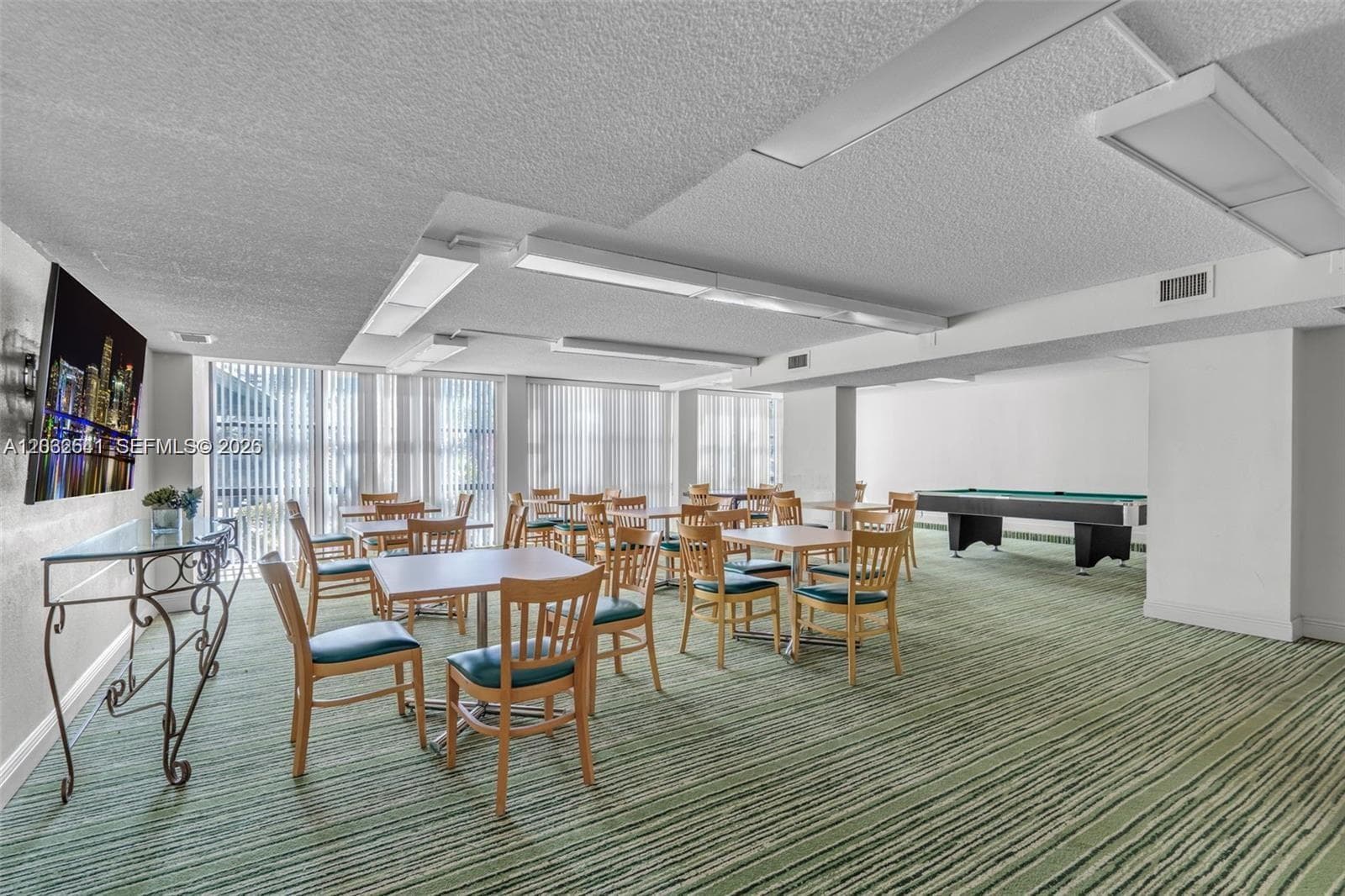 1000 Parkview Dr 715 photo 18